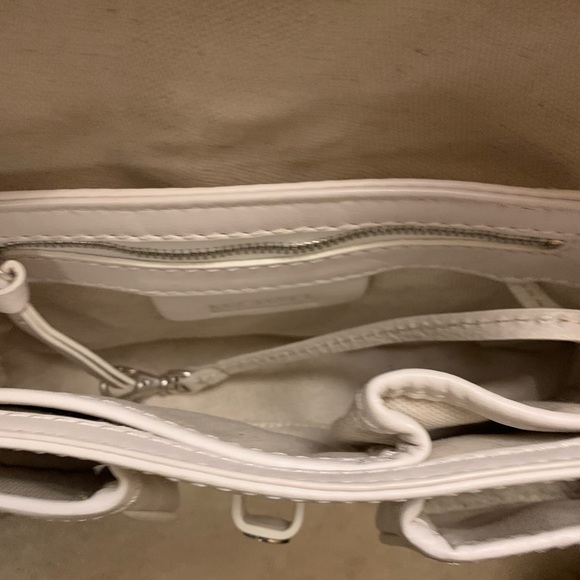 Michael Kors White Leather Shoulder Bag - Picture 4 of 6